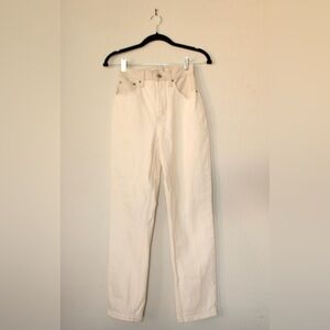 Abercrombie and Fitch Curve Love / The 90s Straight Ultra High Rise